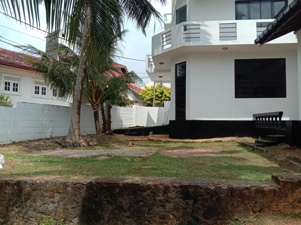 Absolute Breeze By Cherins Lodge Matara